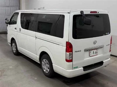Toyota HiAce Van