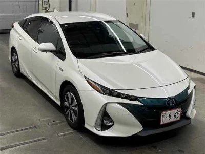 Toyota Prius PHV