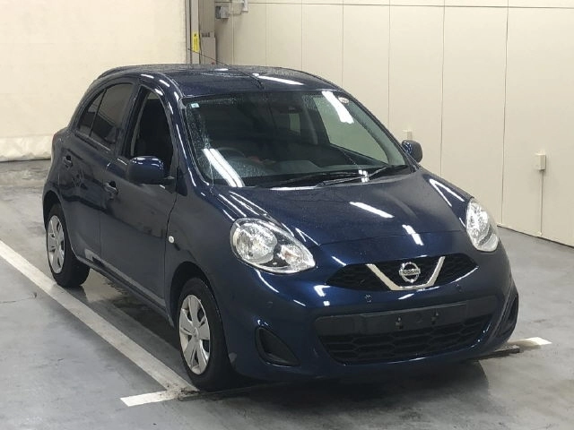 Nissan March  с аукциона в Японии