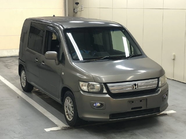 Honda Mobilio Spike  с аукциона в Японии