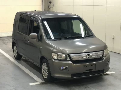 Honda Mobilio Spike