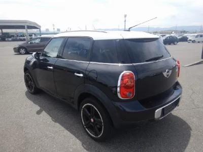 MINI MINI CROSSOVER