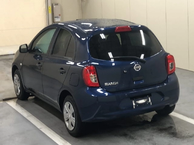 Nissan March  с аукциона в Японии