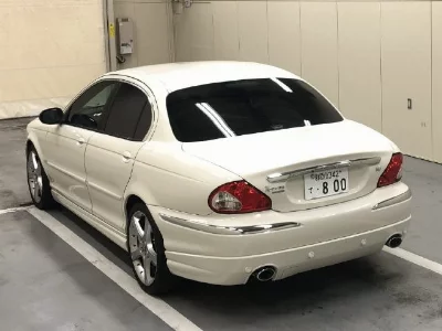 Jaguar X-Type