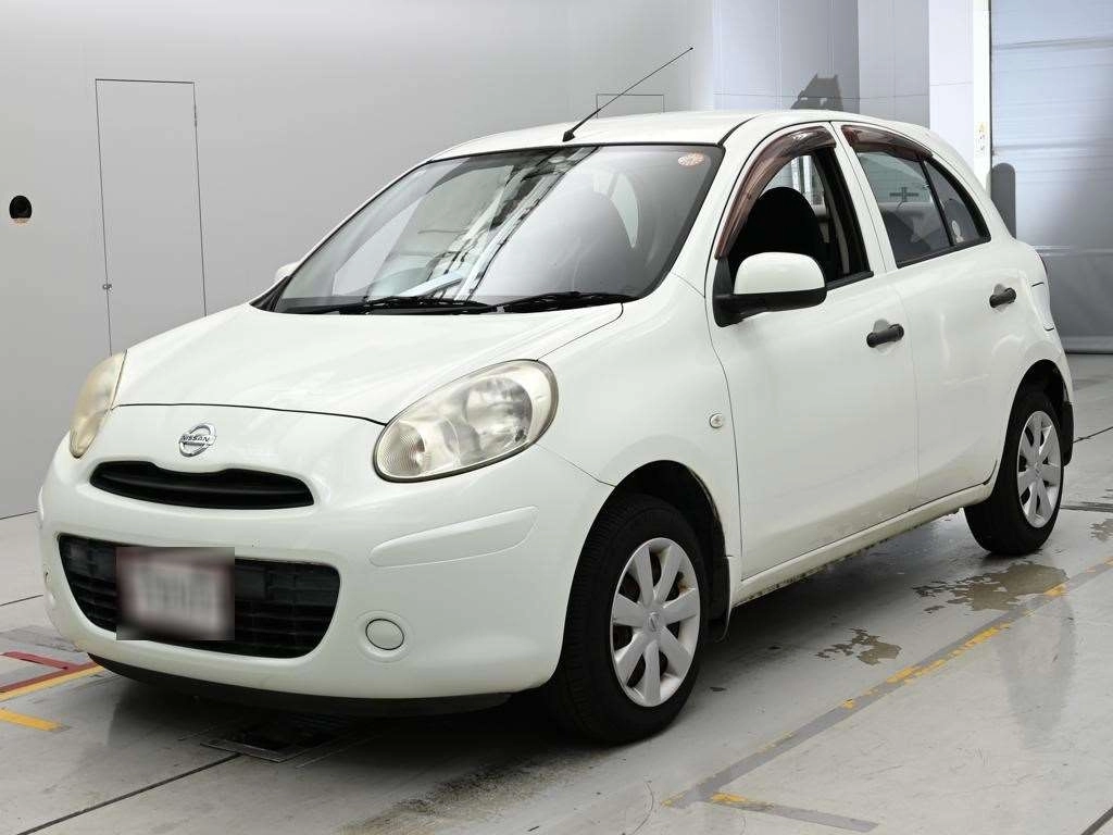 Nissan March  с аукциона в Японии
