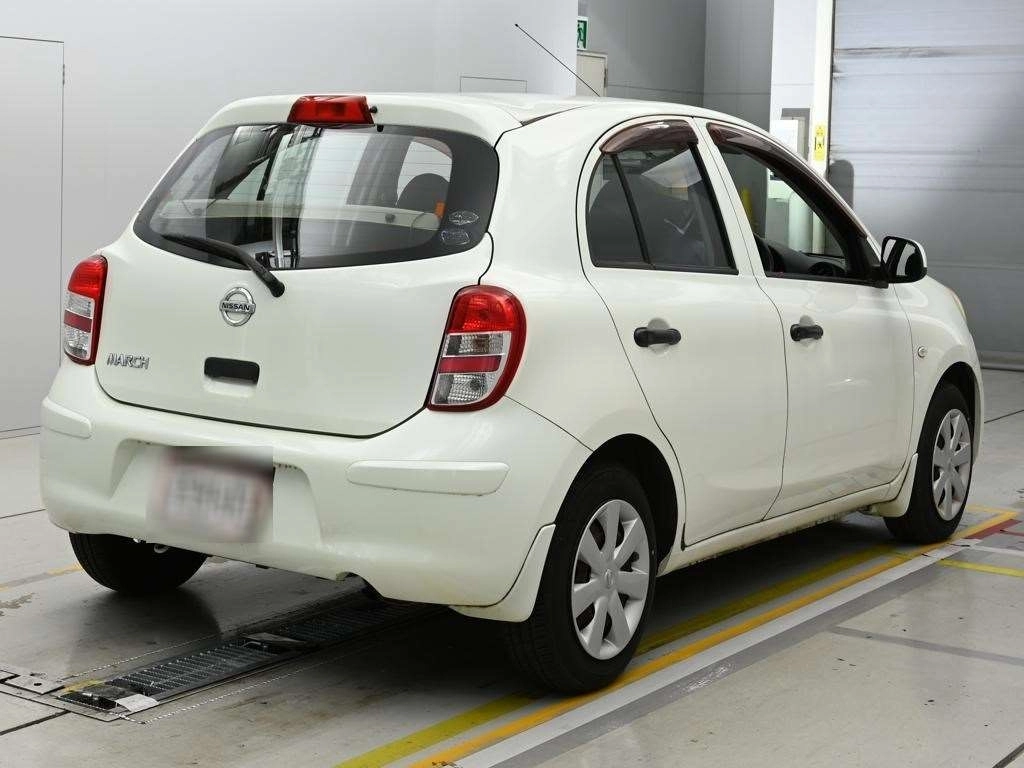 Nissan March  с аукциона в Японии