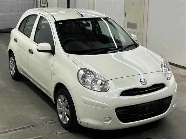 Nissan March  с аукциона в Японии