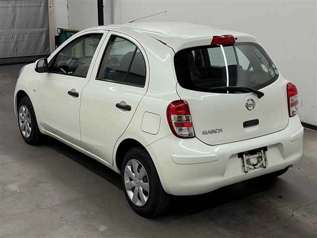 Nissan March  с аукциона в Японии