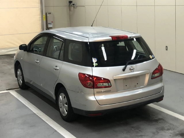 Nissan Wingroad  с аукциона в Японии