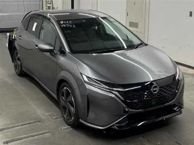 Nissan Aura