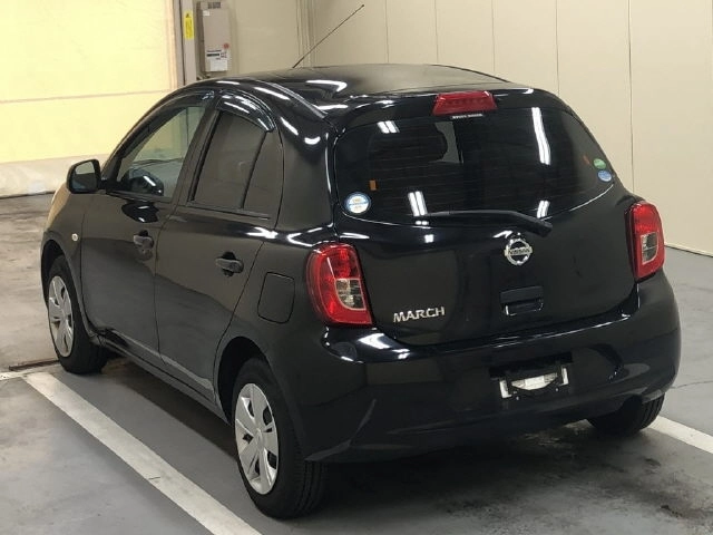 Nissan March  с аукциона в Японии