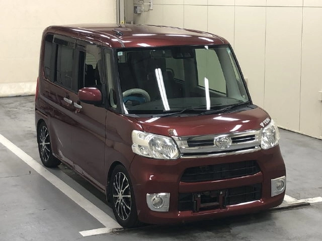 Daihatsu Tanto  с аукциона в Японии