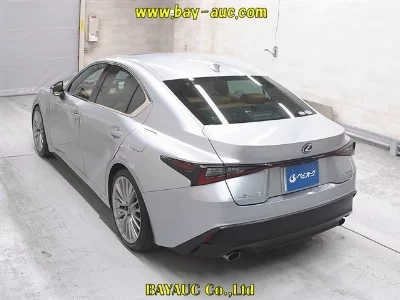 Lexus IS300h