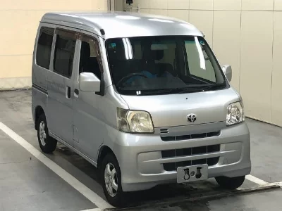 Toyota Pixis Van