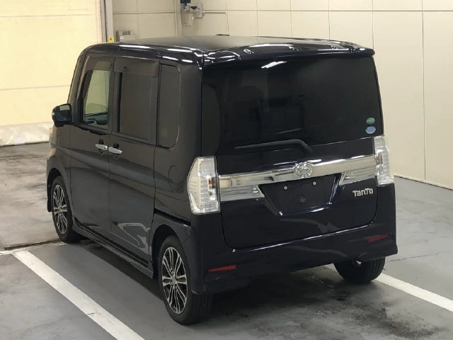 Daihatsu Tanto  с аукциона в Японии