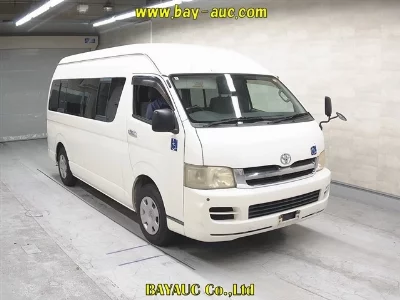 Toyota HiAce Commuter