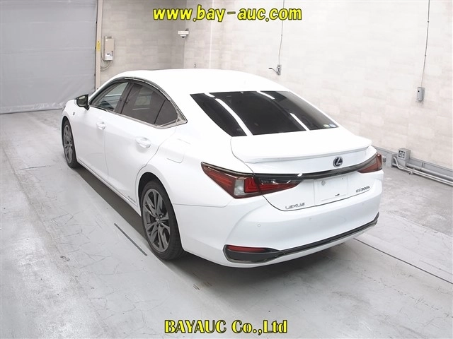 Lexus ES300h  с аукциона в Японии
