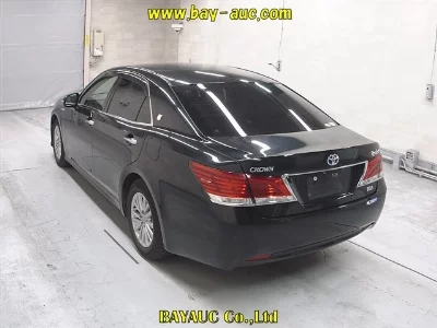 Toyota CROWN HYBRID