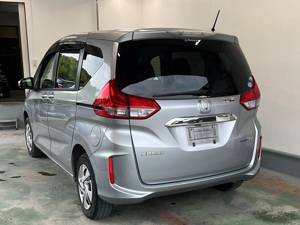Honda Freed  с аукциона в Японии