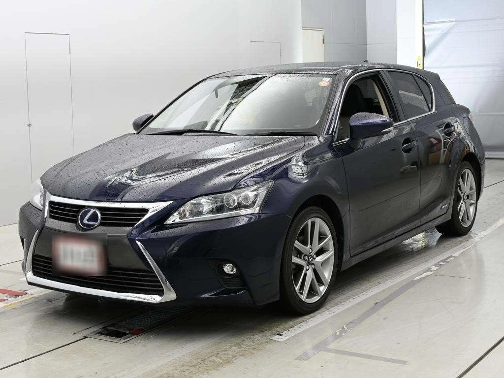 Lexus CT200h  с аукциона в Японии