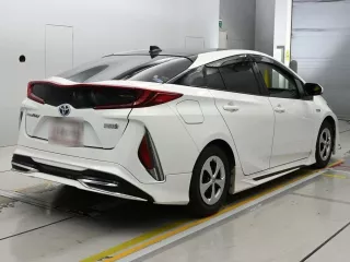 Toyota Prius PHV