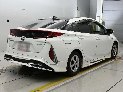 Toyota Prius PHV