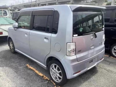 Daihatsu Move Conte