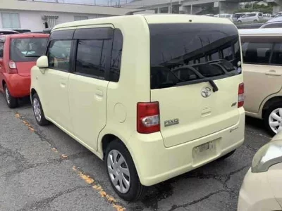 Toyota Pixis Space