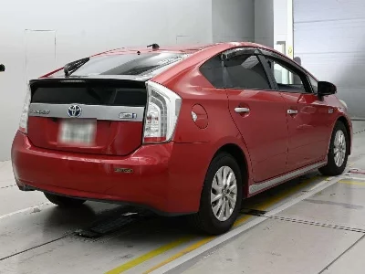Toyota Prius PHV