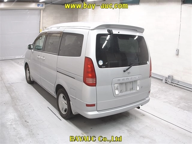 Nissan Serena  с аукциона в Японии
