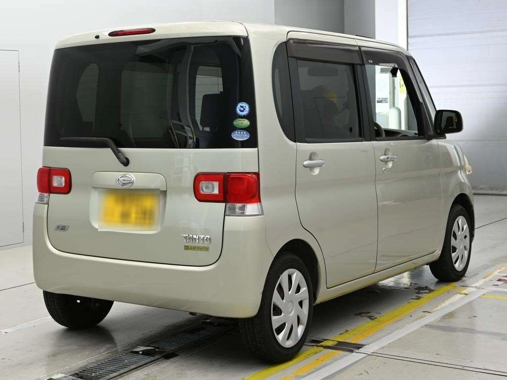 Daihatsu Tanto  с аукциона в Японии
