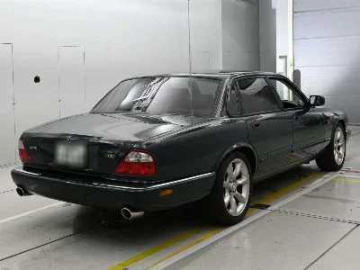 Jaguar XJ6