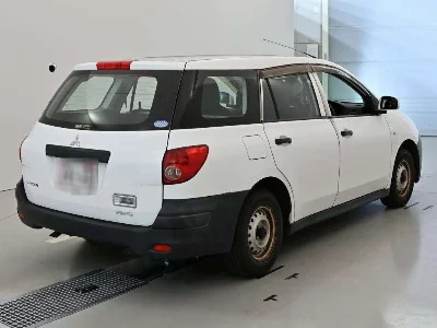 Mitsubishi LANCER CARGO