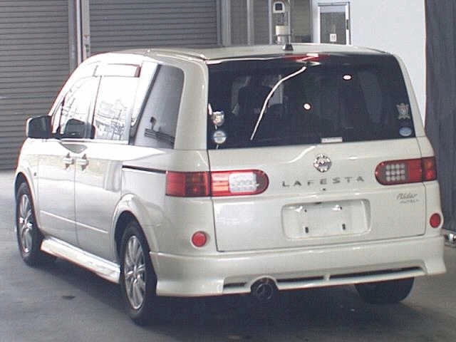 Nissan Lafesta  с аукциона в Японии