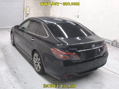 Toyota CROWN HYBRID