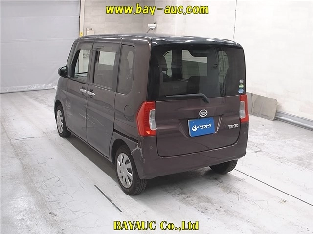 Daihatsu Tanto  с аукциона в Японии