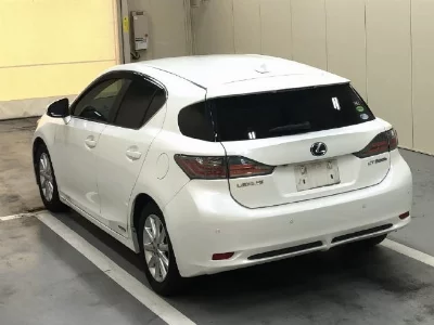 Lexus CT200h
