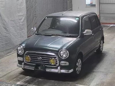 Daihatsu Mira Gino