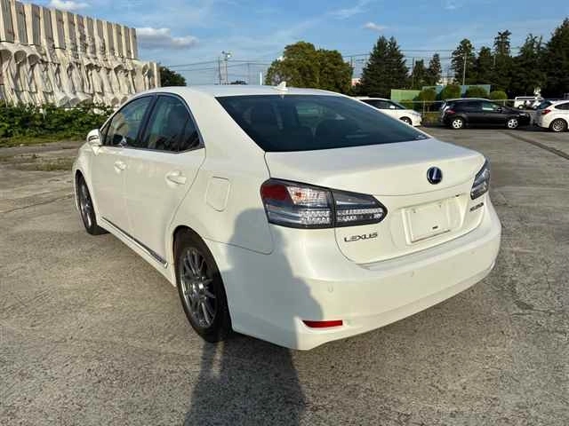 Lexus HS250h  с аукциона в Японии