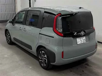 Toyota Sienta