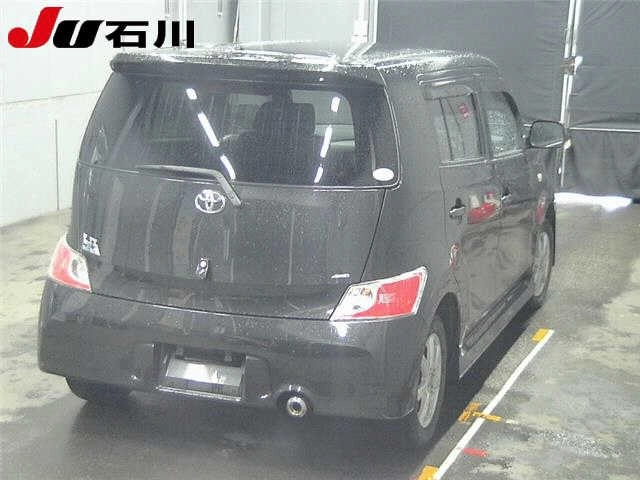 Toyota bB  с аукциона в Японии