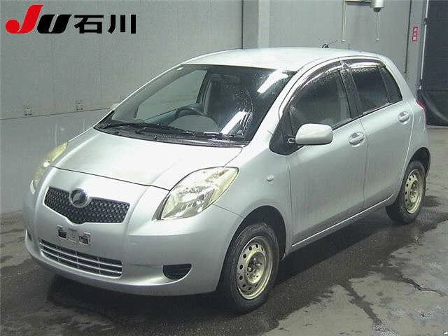 Toyota Vitz  с аукциона в Японии