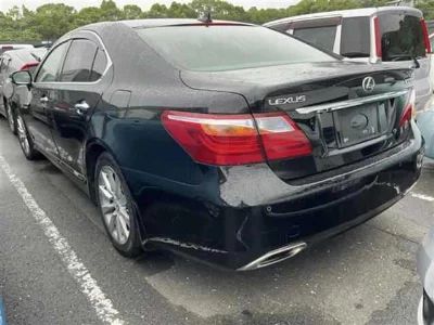 Lexus LS600h