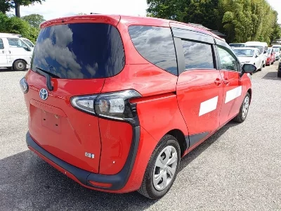 Toyota Sienta