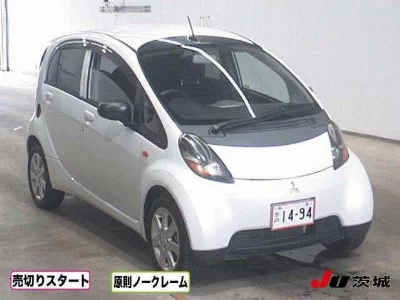 Mitsubishi i