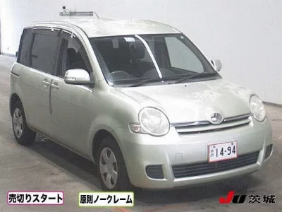 Toyota Sienta