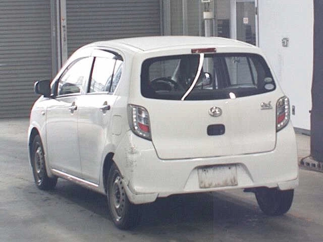 Daihatsu Mira e:S  с аукциона в Японии