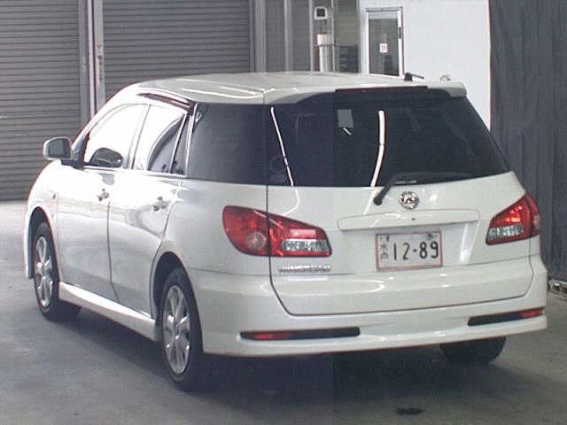 Nissan Wingroad  с аукциона в Японии