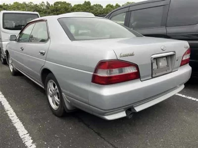 Nissan Laurel