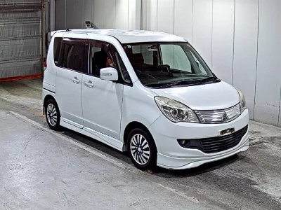 Mitsubishi Delica D:2